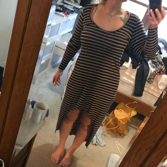 BCBGmaxazria medium dress - Picture 7 of 8